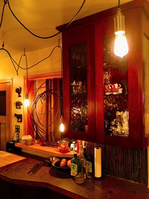 Dining - Garden Ranch Home adjacent to Lake Michigan and Grant Park (South Milwaukee)