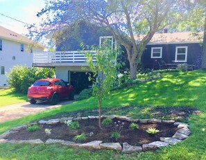 Exterior - Garden Ranch Home adjacent to Lake Michigan and Grant Park (South Milwaukee)