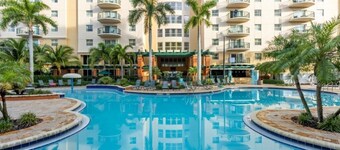 Pompano Beach | Family Golf Vacation | Pool + Golf | 2BR
