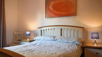 1 bedroom, free WiFi, bed sheets