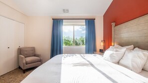 4 slaapkamers, een strijkplank/strijkijzer, wifi, beddengoed