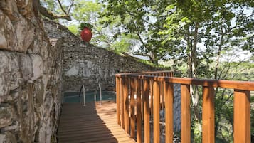 Ngoại thất