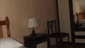 Habitación básica doble | Wifi gratis