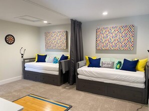 3 quartos, camas com colchões de espuma com sistema de memória