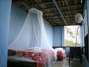 Kamar Standar | Seprai antialergi dan Wi-Fi gratis