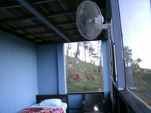 Kamar Standar | Tempat tidur tambahan