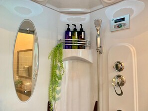 House (Private Vacation Home) | Bathroom amenities | Shower, free toiletries, hair dryer, slippers