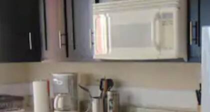 Updated ComfyBungalow centrally located