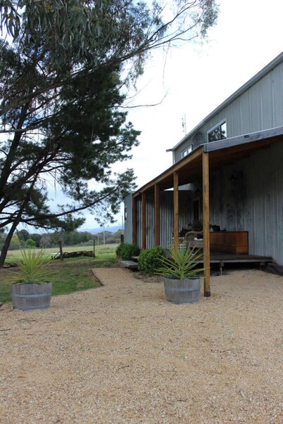 Nillahcootie Guesthouse- by Lake Nillahcootie