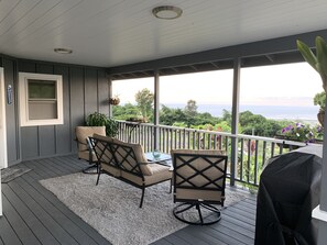 Property grounds - Gorgeous Ocean View, Comfortable Cool Elevation, Close to Everything! (Kailua-Kona)