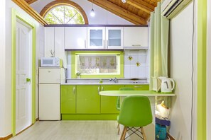 Zimmer (Clover) | Eigene Kochnische