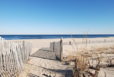 12 Seaside Villas N. Fenwick by Long & Foster