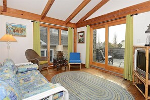 House, 5 Bedrooms | Living room - 108 Oceanview Prkwy by Long & Foster (Bethany Beach)