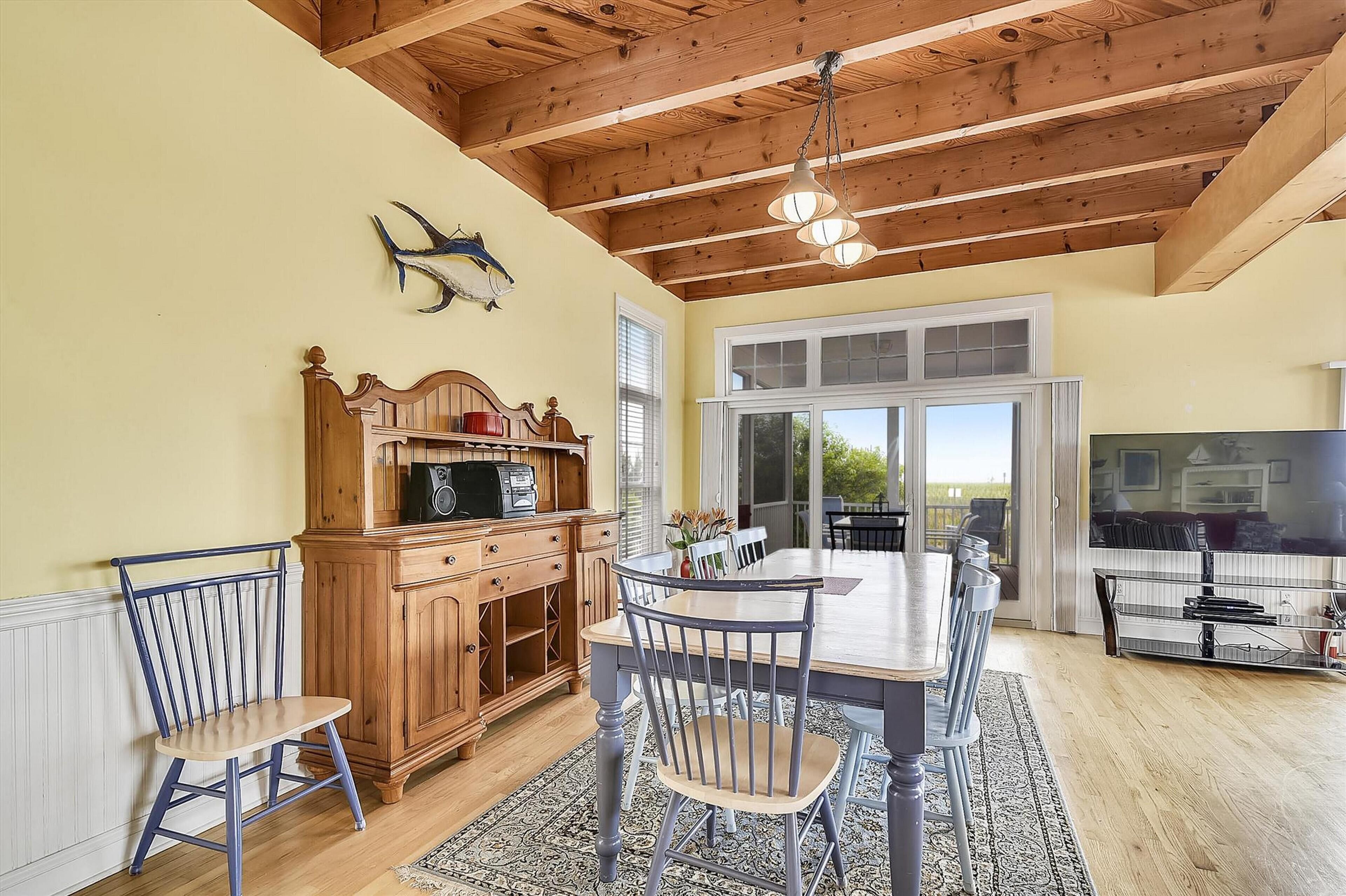 House, Multiple Beds | In-room dining