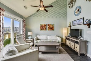 Private kitchen - 107r Dagsworthy St Unit C by Long & Foster (Dewey Beach)