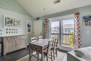 Private kitchen - 107r Dagsworthy St Unit C by Long & Foster (Dewey Beach)