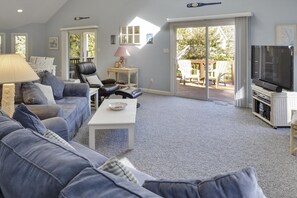 House, 3 Bedrooms | Living room