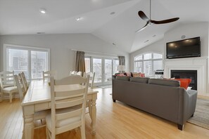 Casa, 6 habitaciones | Sala de estar