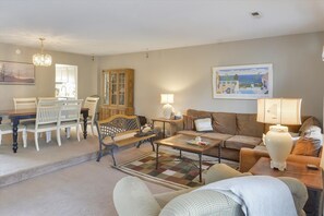 Stadtwohnung, 3 Schlafzimmer | Wohnzimmer