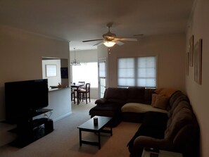Condo, 2 Bedrooms | Living room