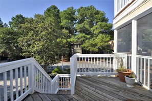 House, 6 Bedrooms | Balcony - 212 Maplewood Street Bethany by Long & Foster (Bethany Beach)