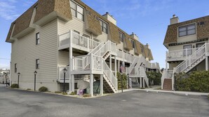 Condo, 2 Bedrooms | Exterior