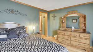 Condo, 2 Bedrooms