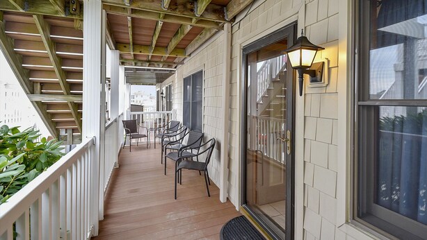 Condo, 2 Bedrooms | Exterior