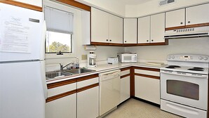 Townhome, 4 Bedrooms | Dapur peribadi