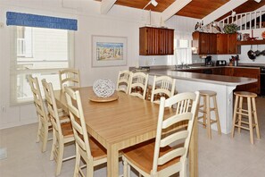 Casa, 5 habitaciones | Cocina privada