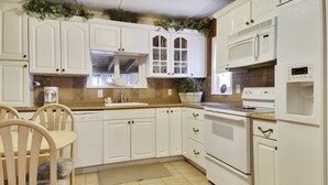 House, 3 Bedrooms | Private kitchen - 39 Beach Avenue by Long & Foster (Dewey Beach)
