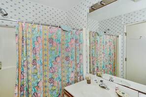 Casa geminada, 3 quartos | Banheiro | Toalhas de banho 