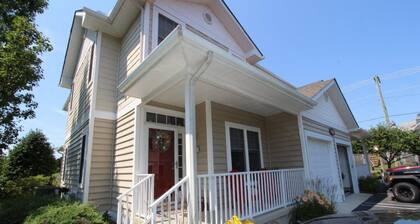 37488 Kaitlyn Dr Oyster Bay by Long & Foster