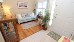 Unclassified image, 3 of 24, button - 37488 Kaitlyn Dr Oyster Bay by Long & Foster (Rehoboth Beach)