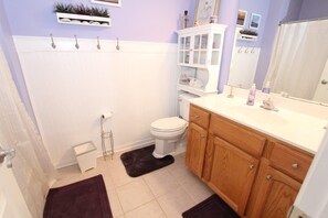 Townhome, 3 Bedrooms | Bathroom | Towels