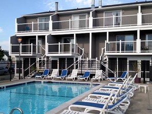 タウンホーム 4 ベッドルーム | プール | 屋外プール