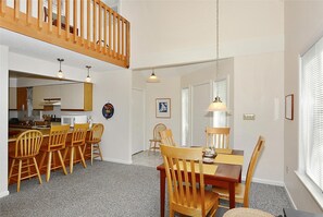 Maison, 3 chambres | Restauration