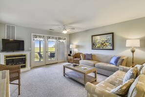 Condo, 2 habitaciones | Sala de estar