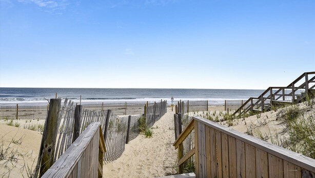 Townhome, 4 Bedrooms | Beach