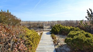 House, 5 Bedrooms | Property grounds - Bethany Fifth St. LLC by Long & Foster (Bethany Beach)