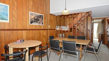 Townhouse, 4 kamar tidur | Dapur pribadi