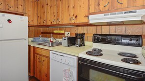 Townhome, 4 Bedrooms | Private kitchen - Atlantic Watergate 49 39549 Dune Rd by Long & Foster (Bethany Beach)