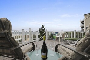 وحدة سكنية متصلة - ٤ غرف نوم | شرفة