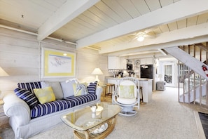 Townhome, 4 Bedrooms | Living room