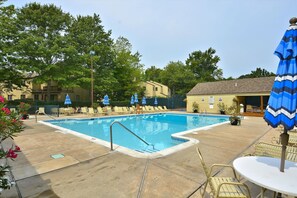 Pool - Bethany Proper Azalea Ct 303c by Long & Foster (Bethany Beach)