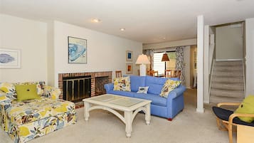 Townhouse, 3 kamar tidur | Ruang keluarga