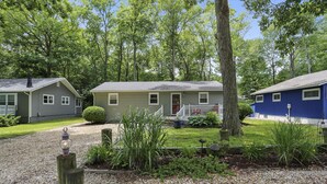 House, 3 Bedrooms | Exterior - Bethany West 606 Springlake Dr. by Long & Foster (Bethany Beach)