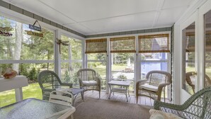 House, 3 Bedrooms | Living room - Bethany West 606 Springlake Dr. by Long & Foster (Bethany Beach)