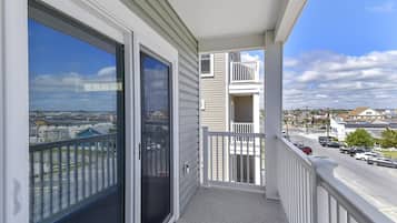 Condo, 4 Bedrooms | Balcony