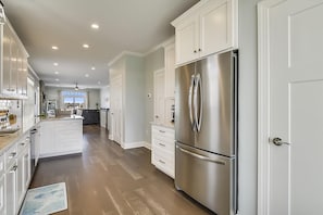 Appart'hôtel, 4 chambres | Cuisine privée